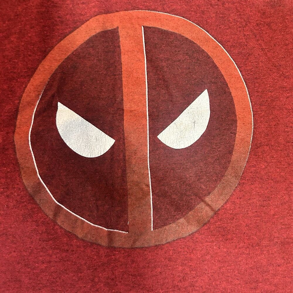 Marvel Deadpool Logo Graphic T-Shirt XL Red Superhero Minimalist - Picture 3 of 5